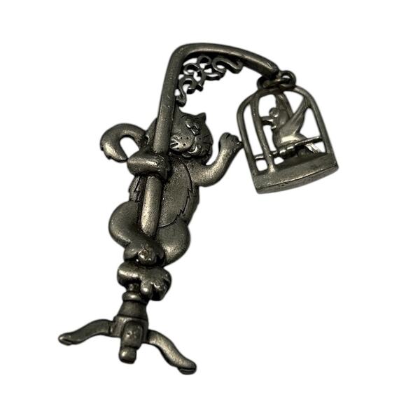 Vintage JJ Jonette Pewter Cat with a Bird Cage Brooch Pin EUC - Picture 3 of 3
